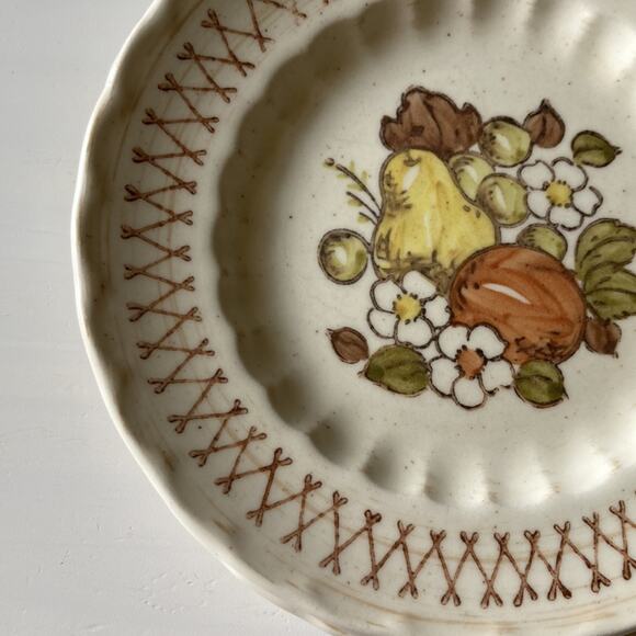 Vintage Vernon Ware by Metlox 6.5” Dessert Plates, Set of 2 - Picture 5 of 11